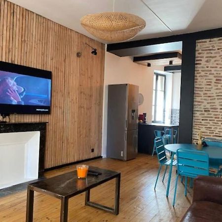 60 M2 Au Coeur Du Centre Ville 카오르 외부 사진