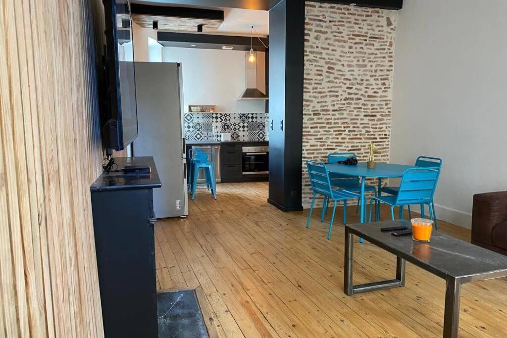 60 M2 Au Coeur Du Centre Ville 카오르 외부 사진