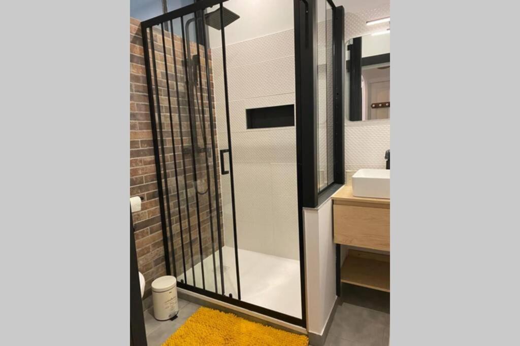 60 M2 Au Coeur Du Centre Ville 카오르 외부 사진